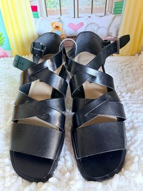 Brazilian sandals 7.5 leather.